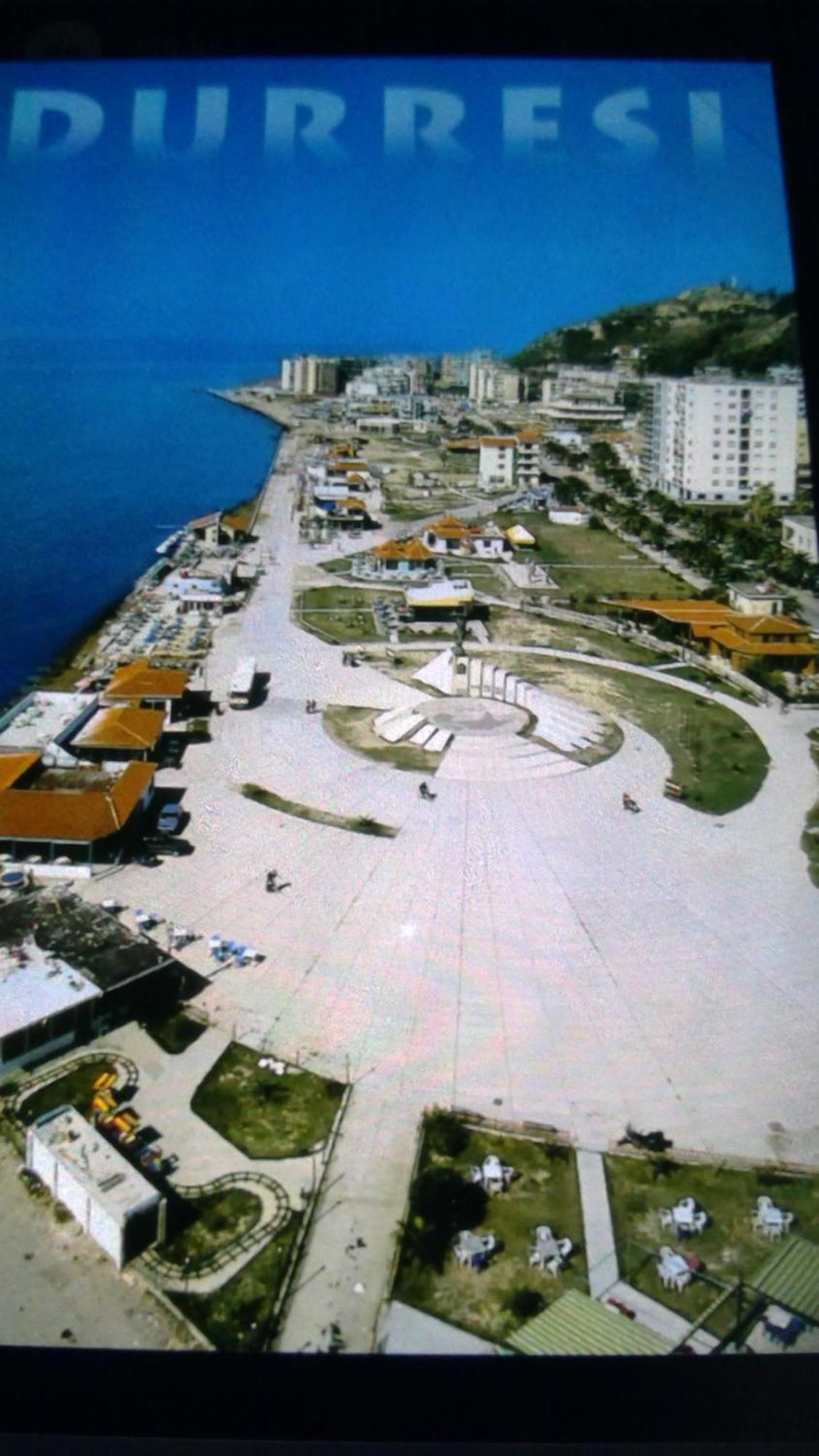Merry's Durres